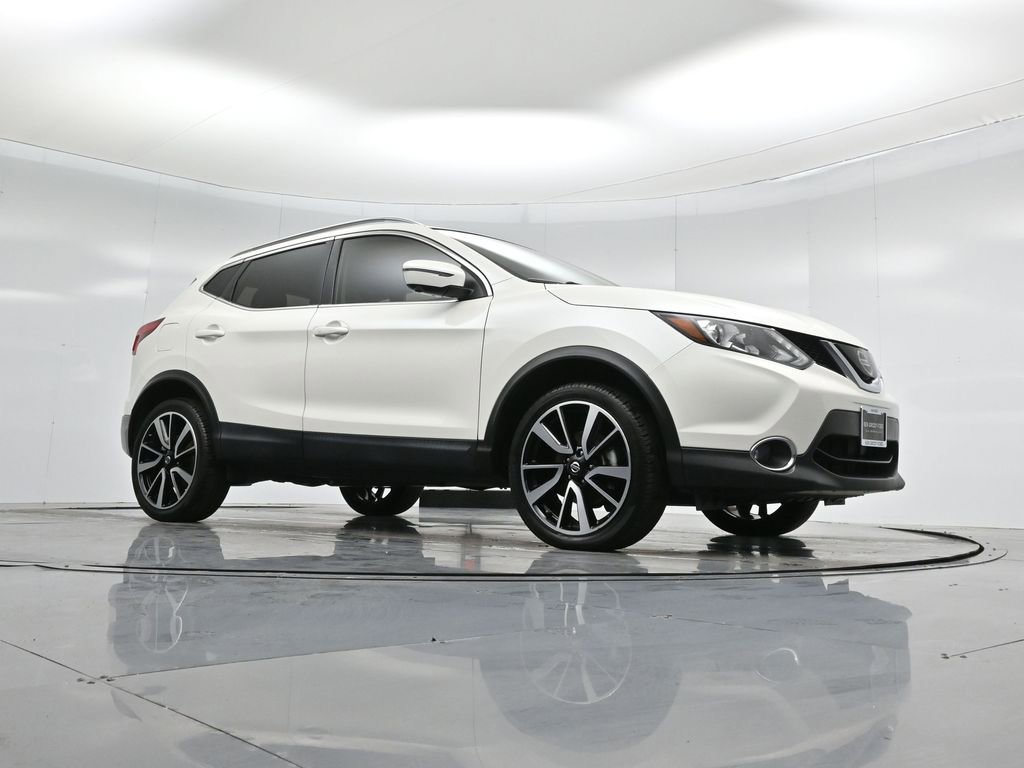 Used 2019 Nissan Rogue Sport SL w/ Premium Package image 4