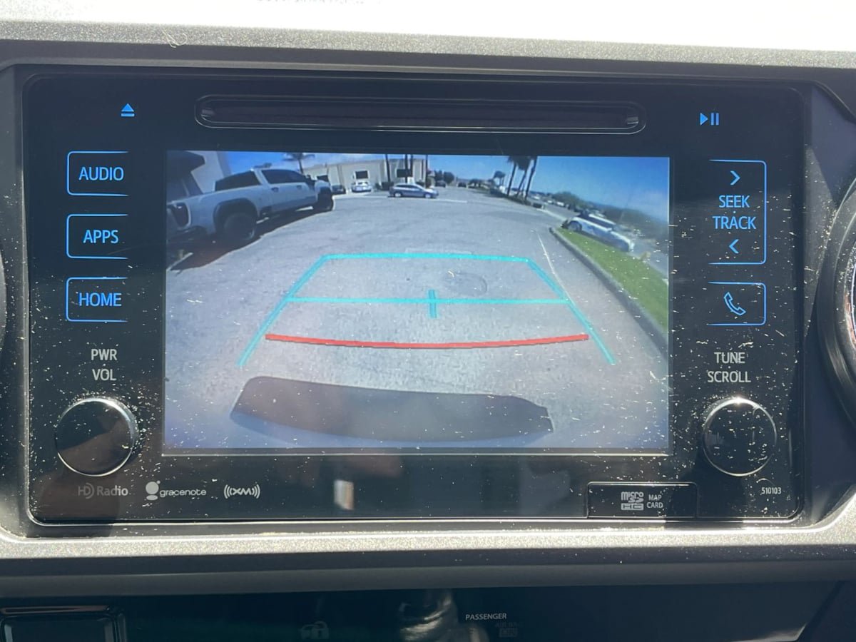 Used 2017 Toyota Tacoma TRD Off-Road w/ Tow Package (A/T) AWD/4WD image 10