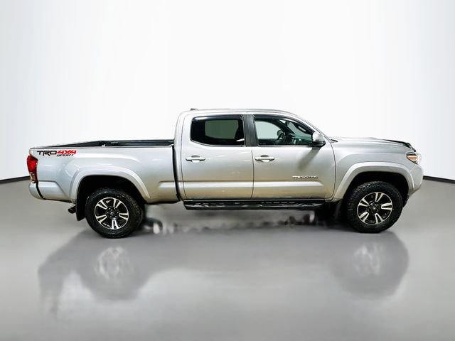 Used 2016 Toyota Tacoma TRD Sport AWD/4WD image 6