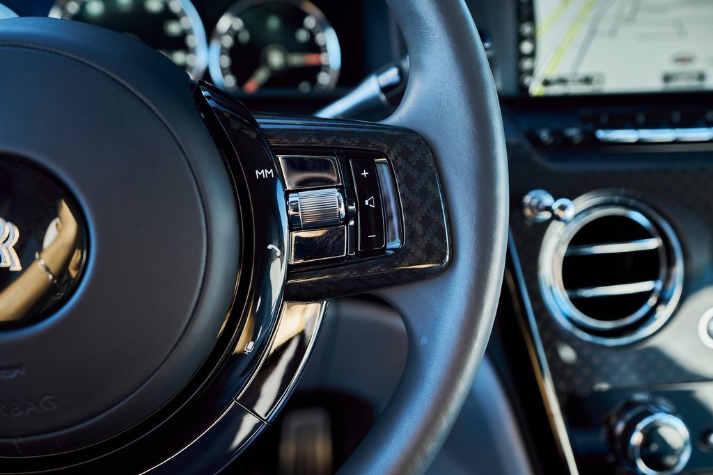 Used 2022 Rolls-Royce Cullinan Black Badge w/ Dark Exterior Package image 60