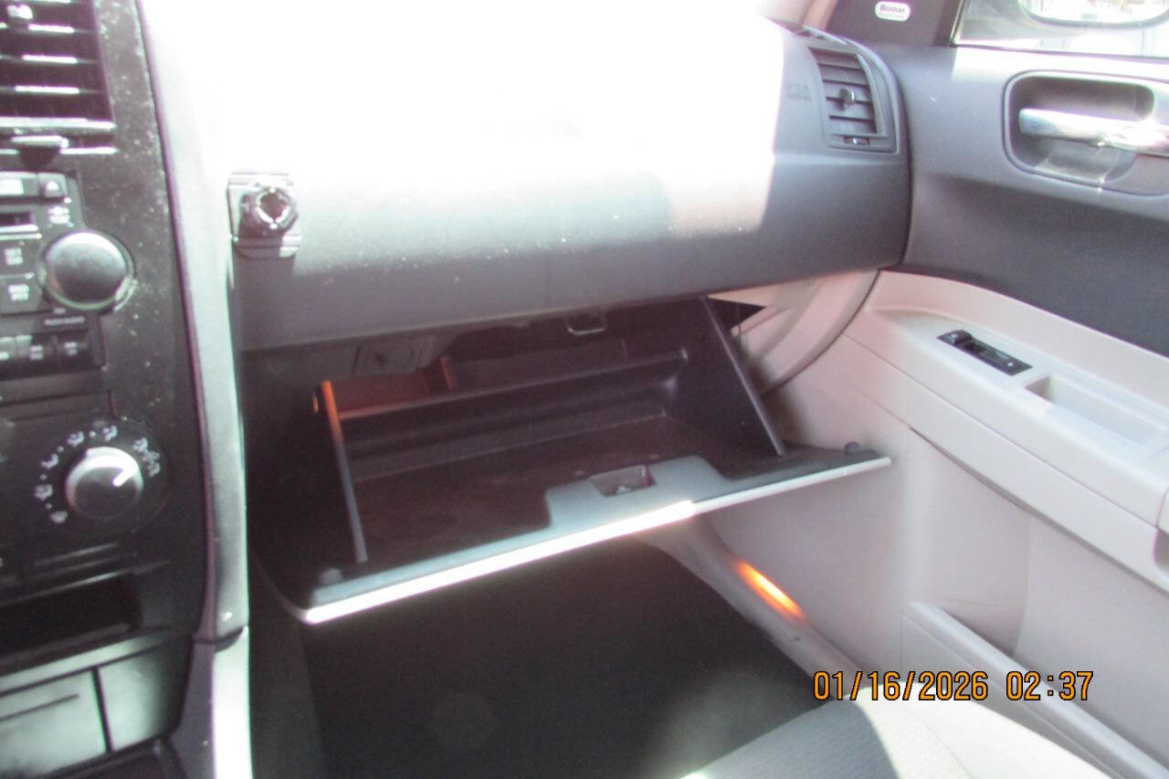 Used 2006 Chrysler 300 w/ Sound Group image 34