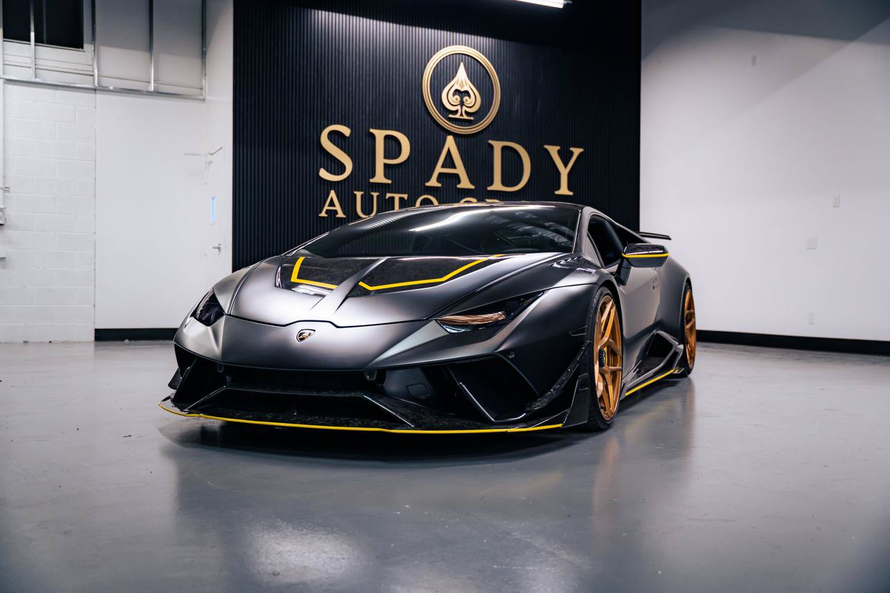 Used 2018 Lamborghini Huracan AWD/4WD image 3