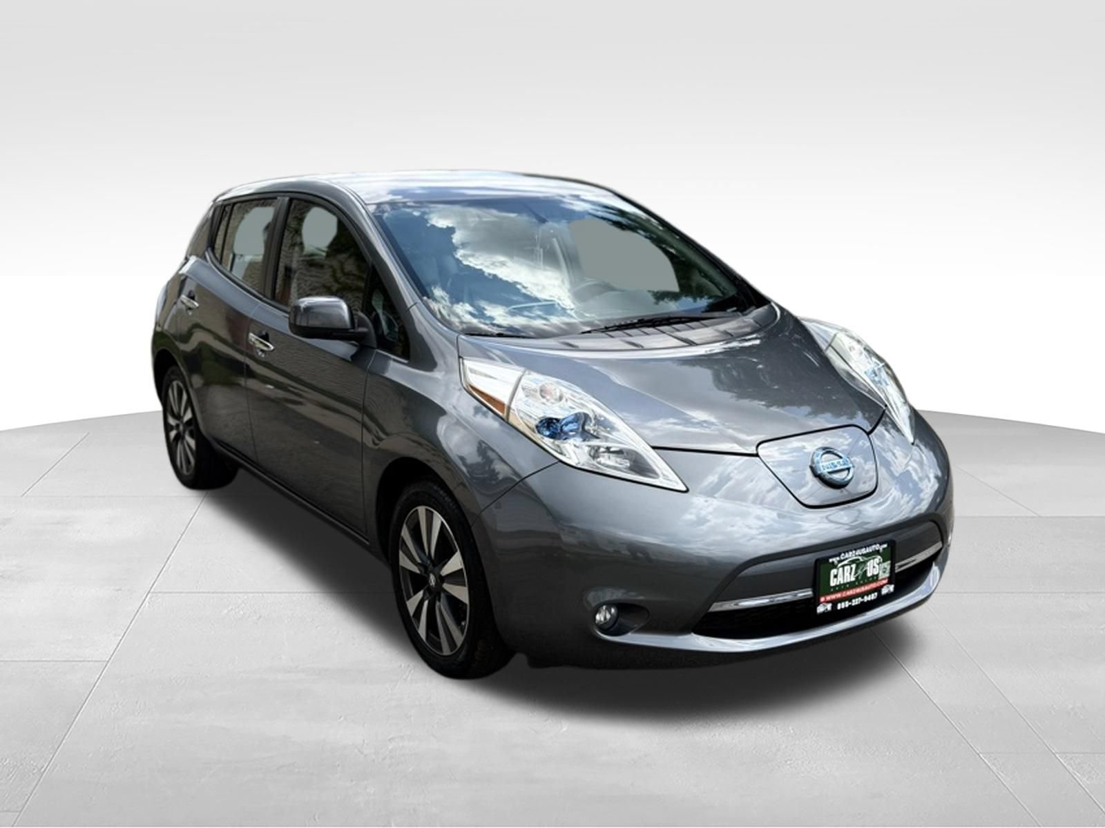 Used 2017 Nissan Leaf SL w/ Premium Package FWD image 3