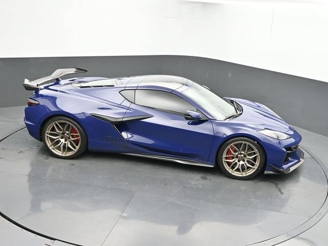 Used 2025 Chevrolet Corvette Z06 w/ Z07 Performance Package RWD image 29