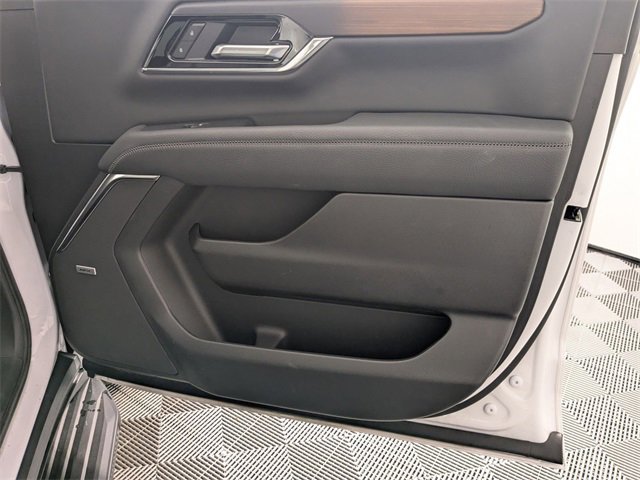 Certified 2025 GMC Yukon Denali image 35