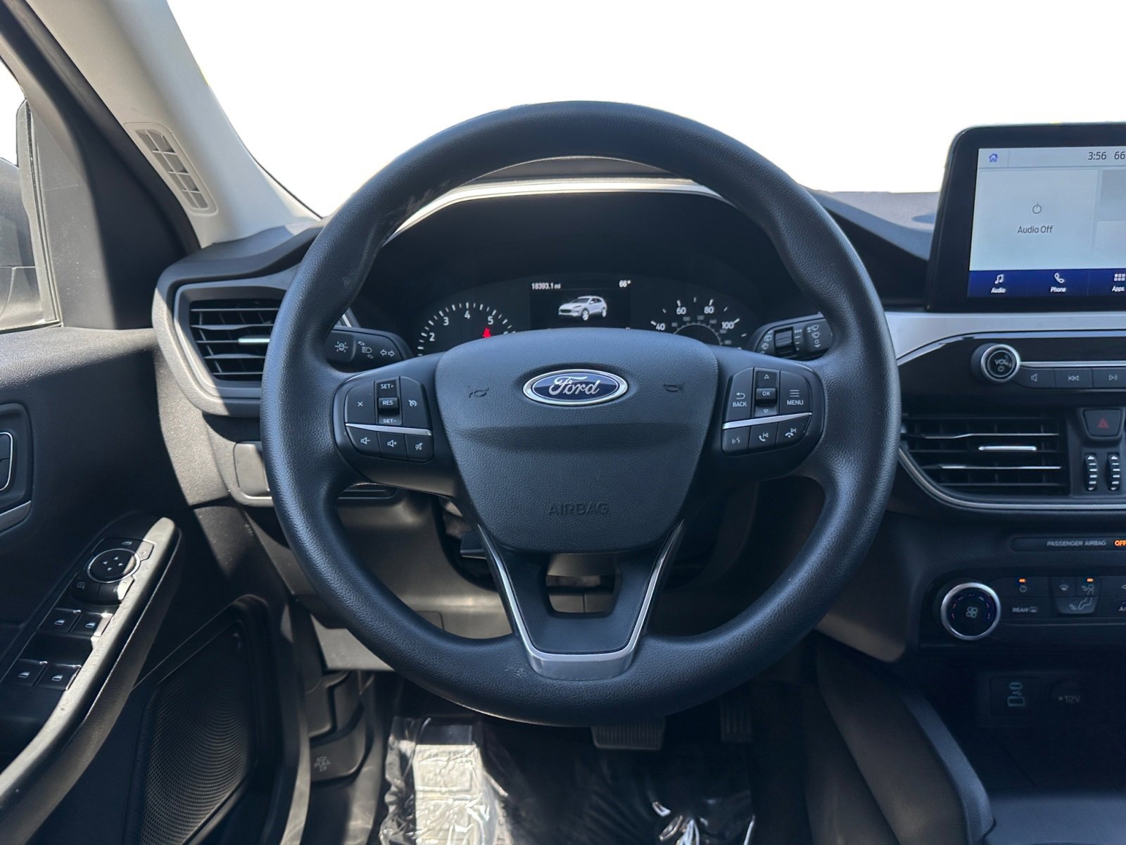 Used 2022 Ford Escape SE image 12