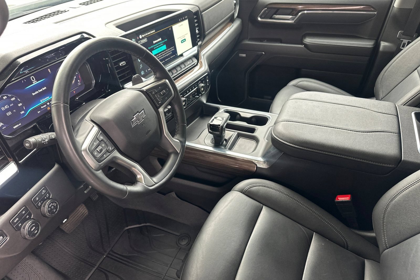 Used 2025 Chevrolet Silverado 1500 LT Trail Boss w/ LT Trail Boss Premium Package AWD/4WD image 9