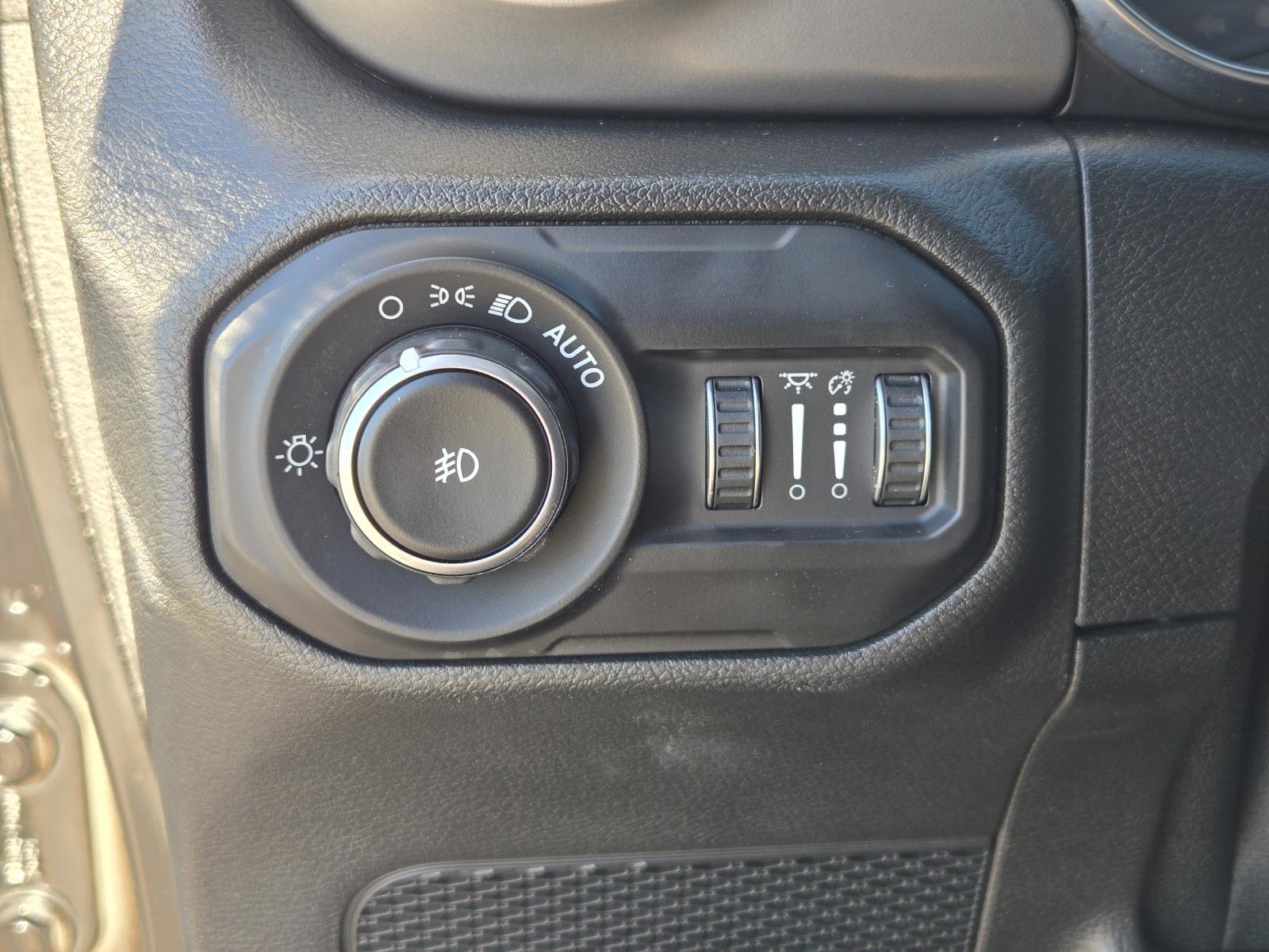 Certified 2021 Jeep Wrangler Unlimited Sport image 19