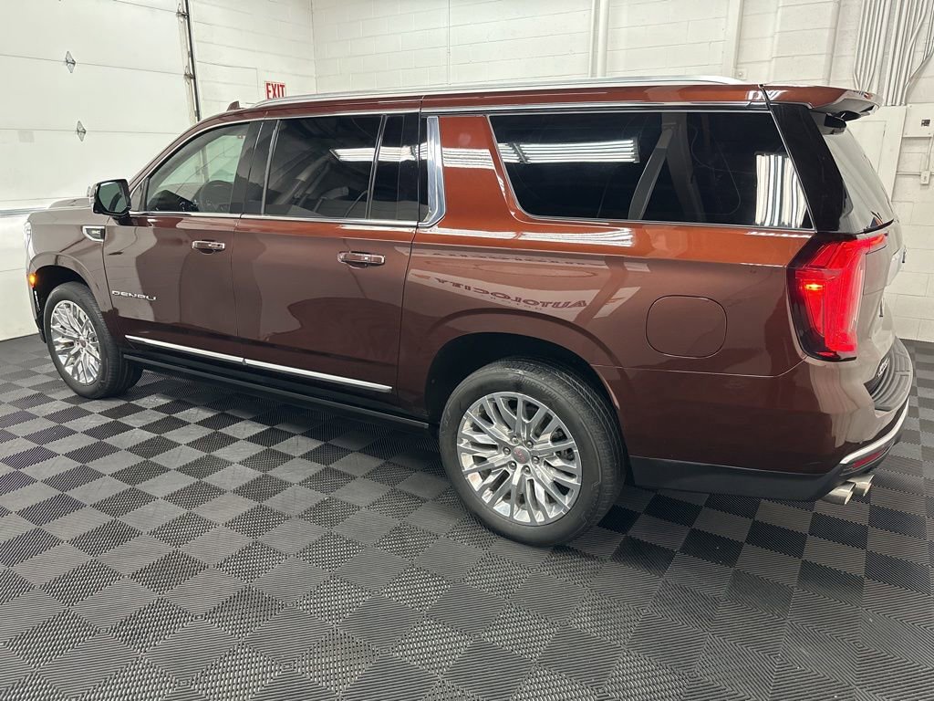 Used 2023 GMC Yukon XL Denali w/ Max Trailering Package AWD/4WD image 6