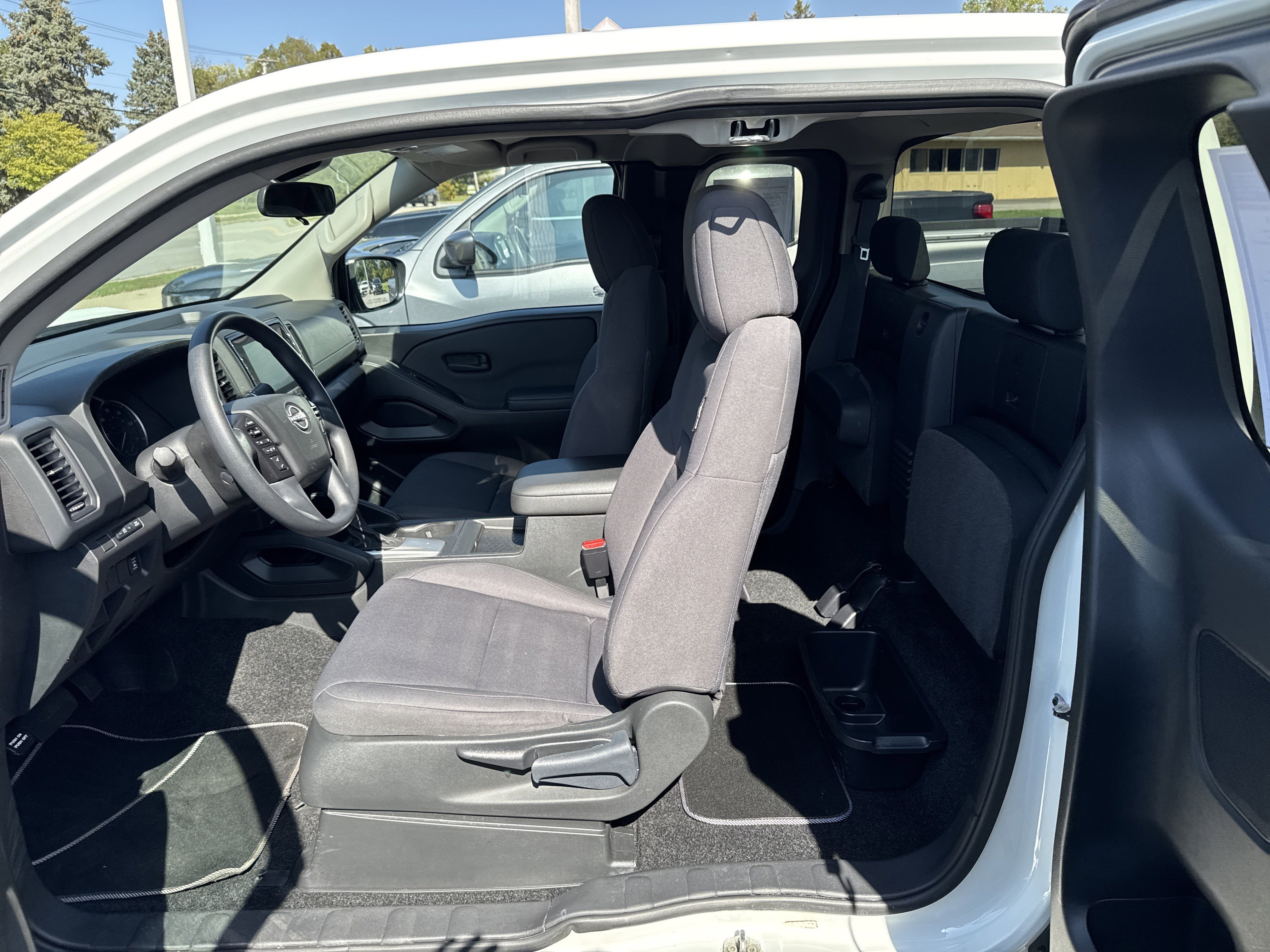 Used 2024 Nissan Frontier S w/ S Utility Package image 35