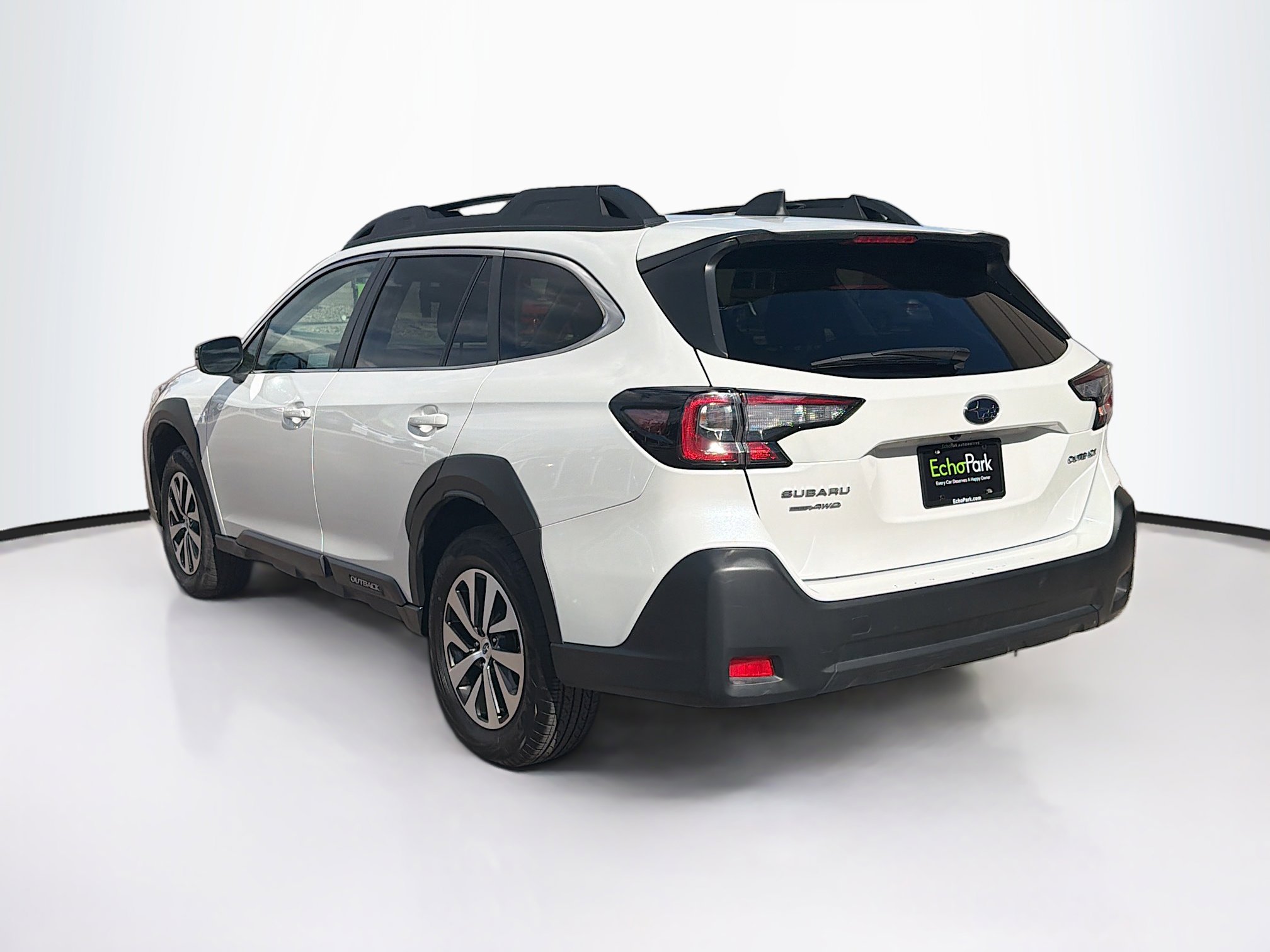 Used 2025 Subaru Outback Premium AWD/4WD image 5