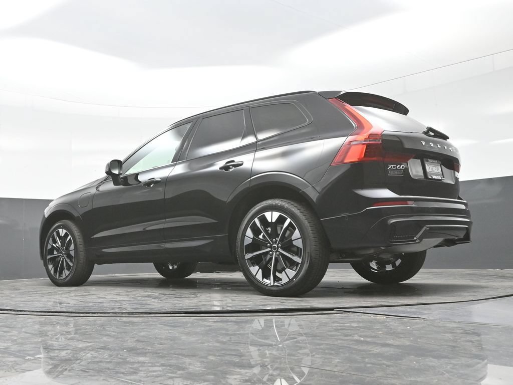 New 2026 Volvo XC60 T8 Plus w/ Climate Package PRO AWD/4WD image 27