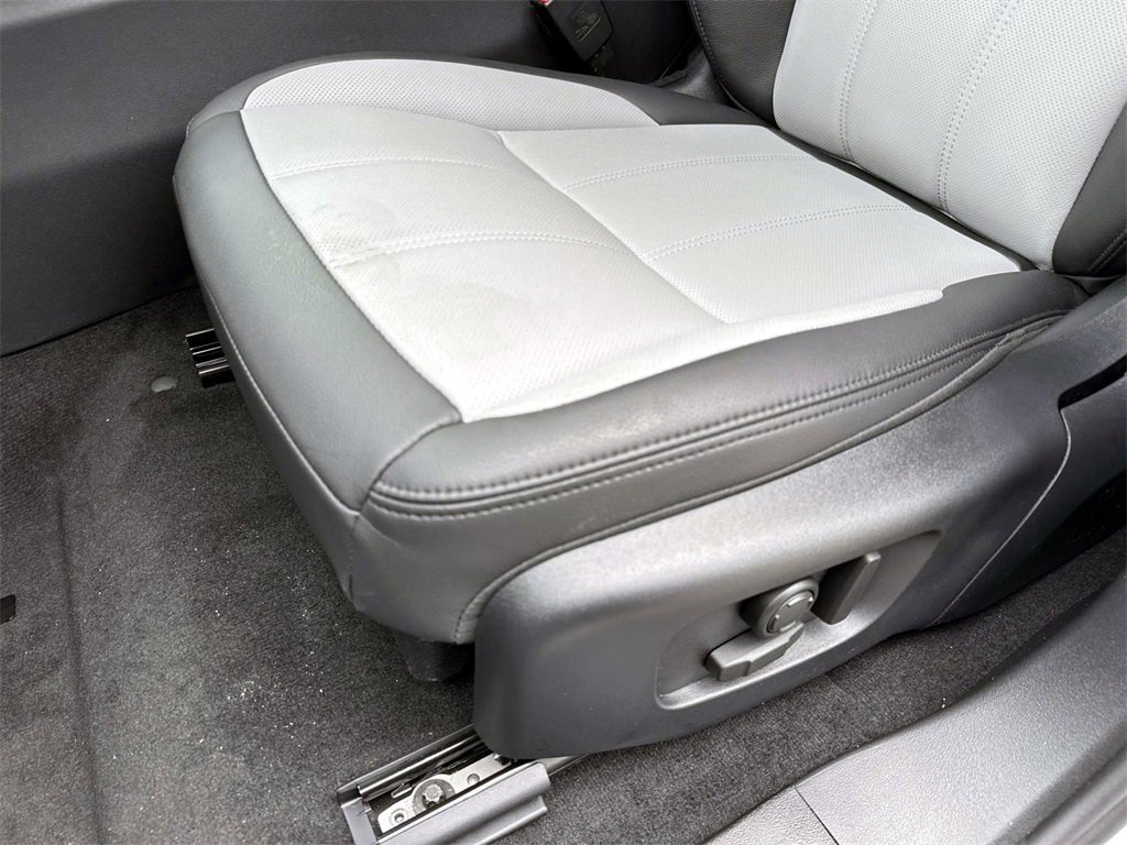 New 2026 Land Rover Range Rover Evoque Dynamic SE image 17