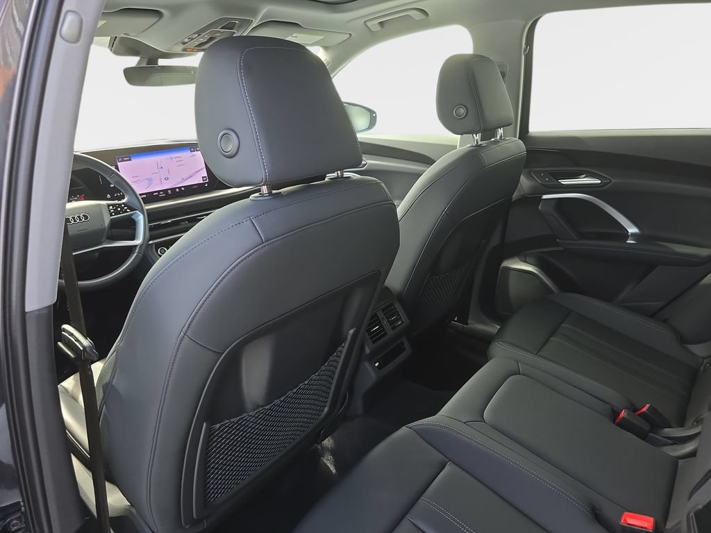 Certified 2025 Audi Q5 Premium w/ Convenience Package AWD/4WD image 10