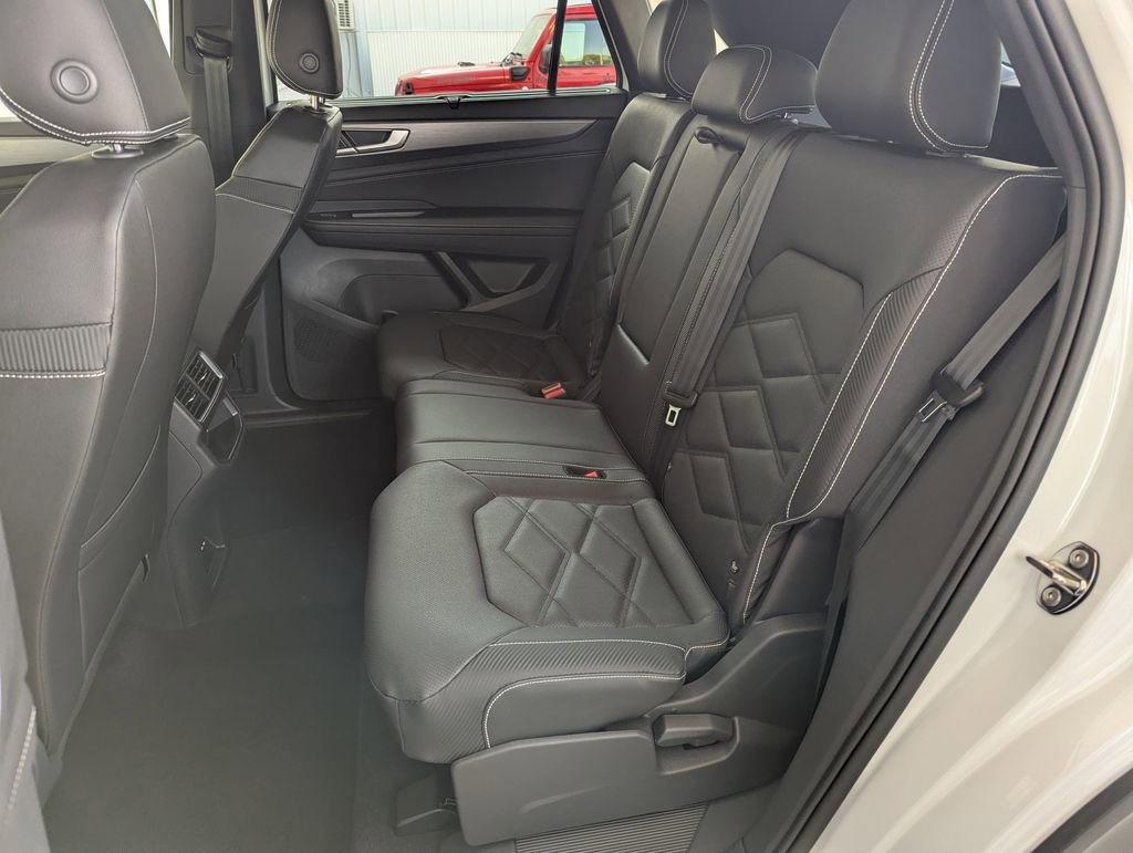 New 2026 Volkswagen Atlas Cross Sport SE image 30