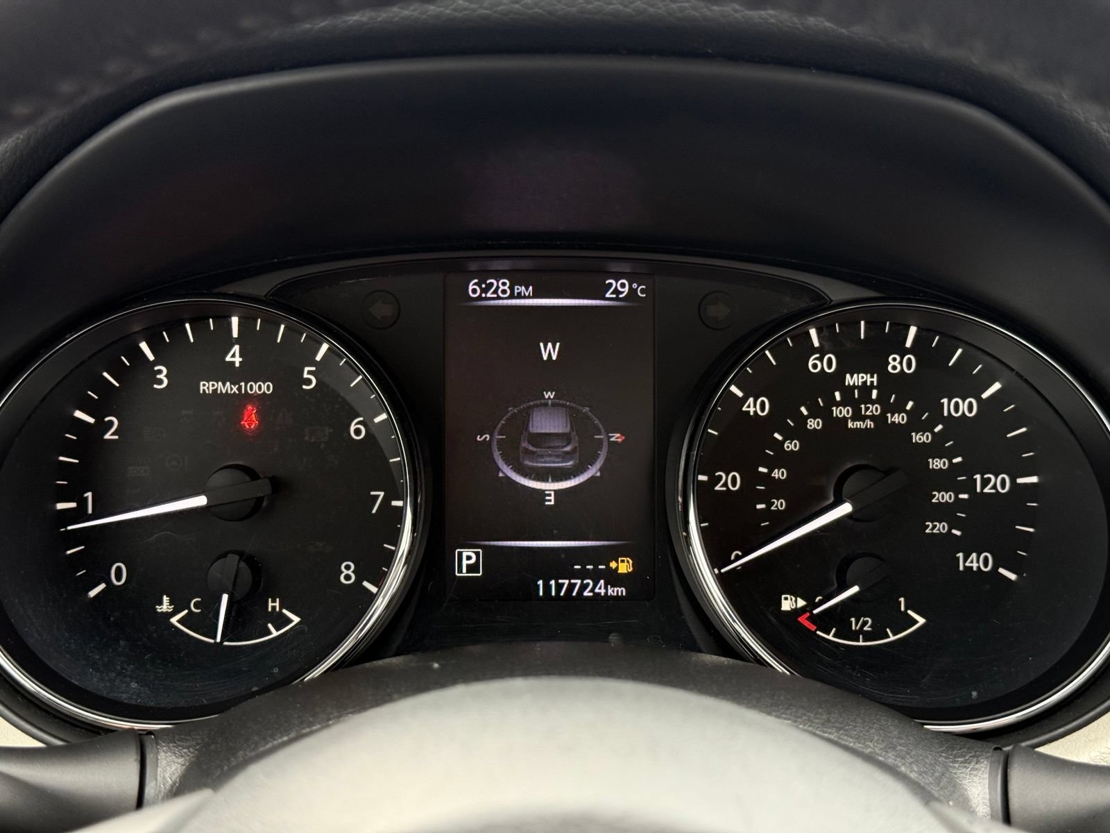 Used 2018 Nissan Rogue Sport SL AWD/4WD image 35