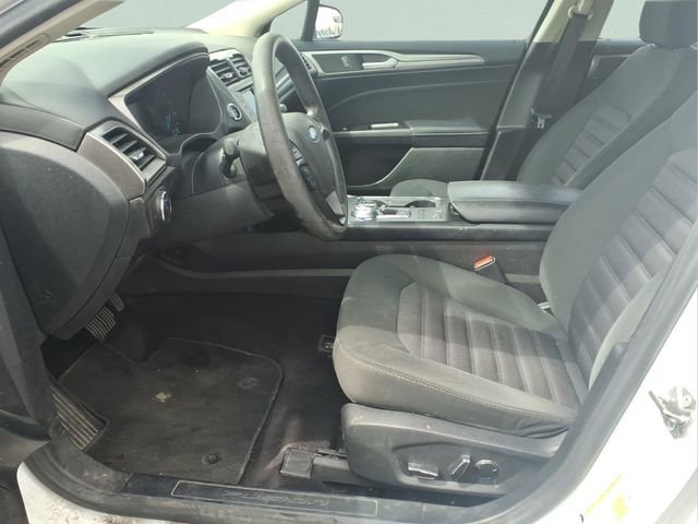 Used 2017 Ford Fusion SE image 20