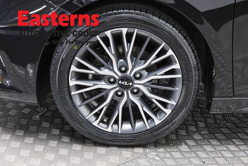 Used 2023 Kia Forte GT-Line w/ GT-Line Premium Package FWD image 33