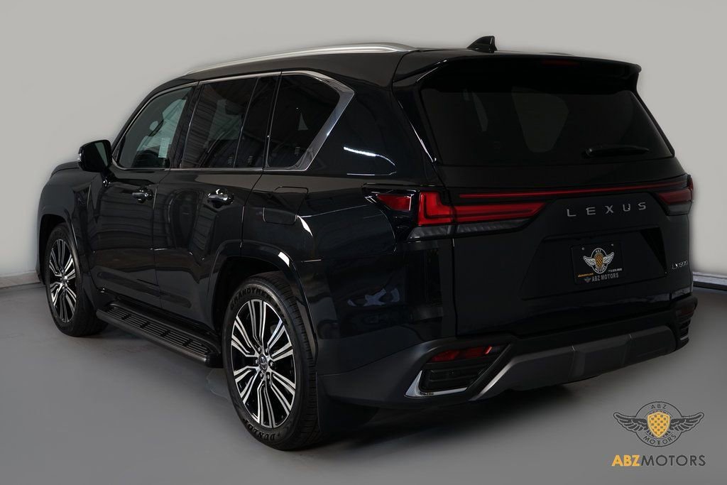 Used 2026 Lexus LX 600 4WD w/ Luxury Package image 7