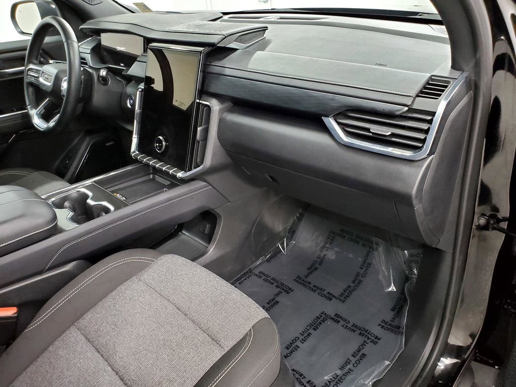 Used 2025 GMC Acadia Elevation image 11