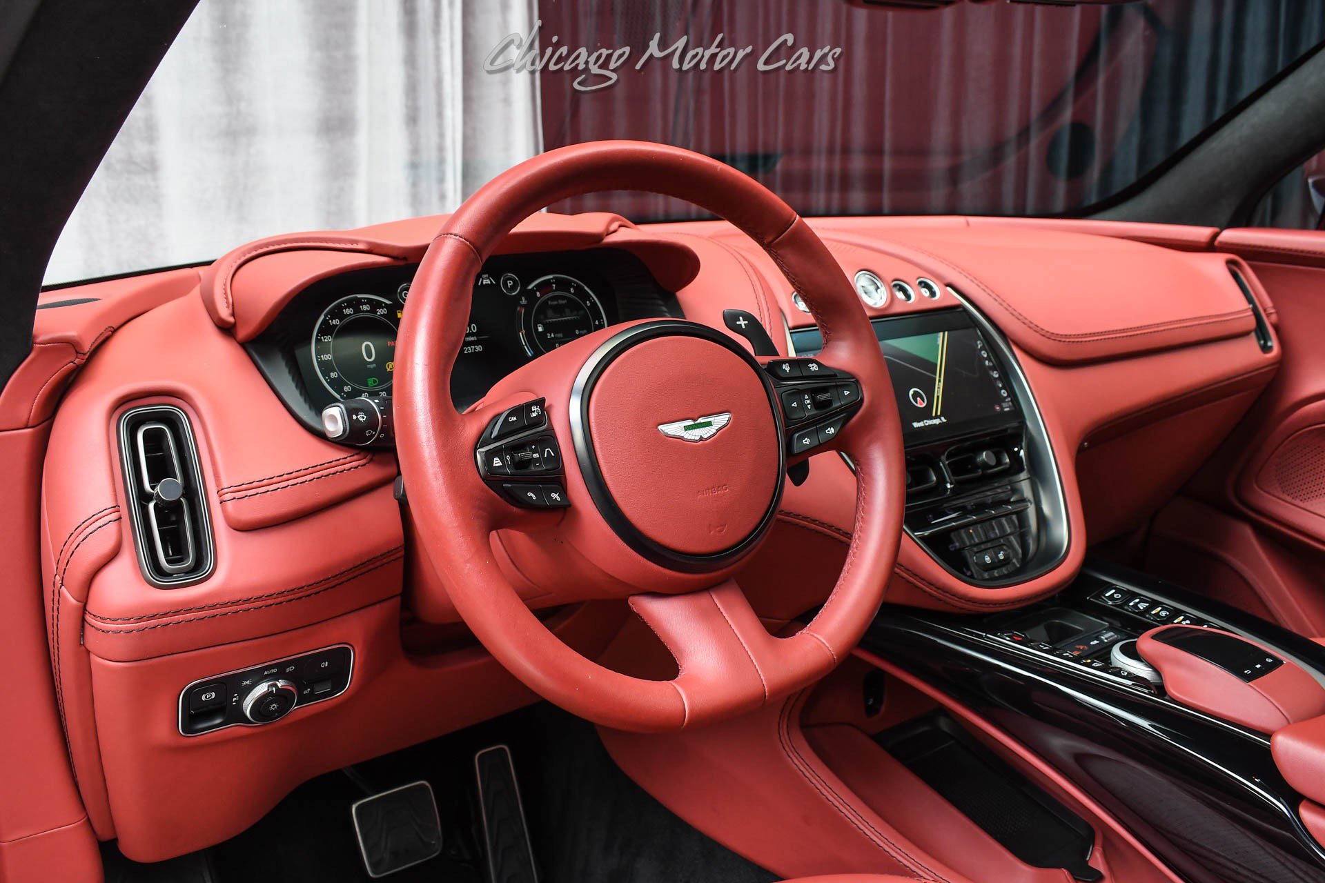 Used 2022 Aston Martin DBX AWD/4WD image 8