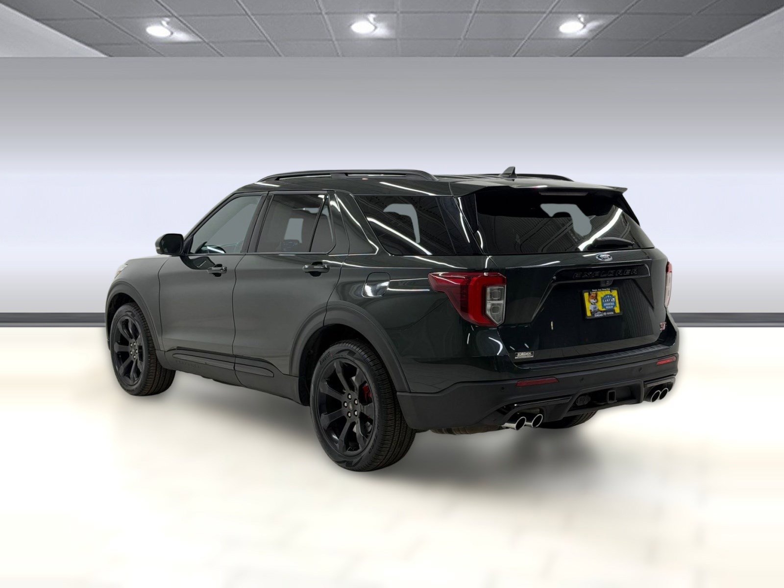 Used 2023 Ford Explorer ST w/ Equipment Group 401A image 2