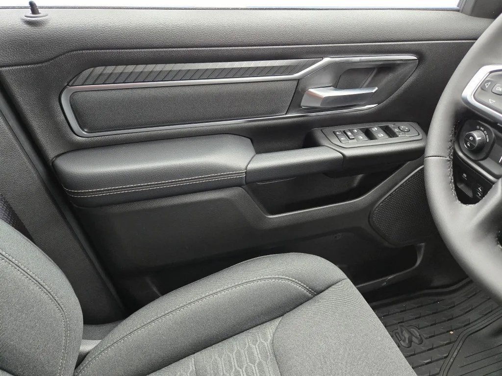 New 2026 RAM 1500 Big Horn AWD/4WD image 11