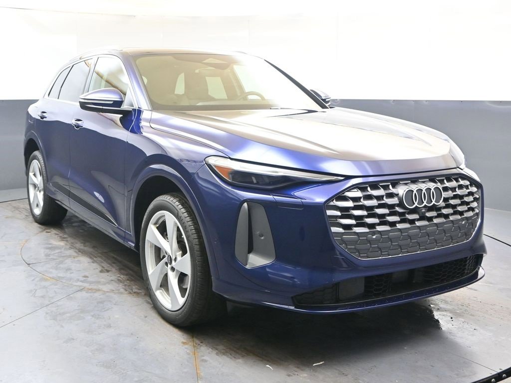 Used 2025 Audi Q5 Premium Plus w/ Premium Plus image 8