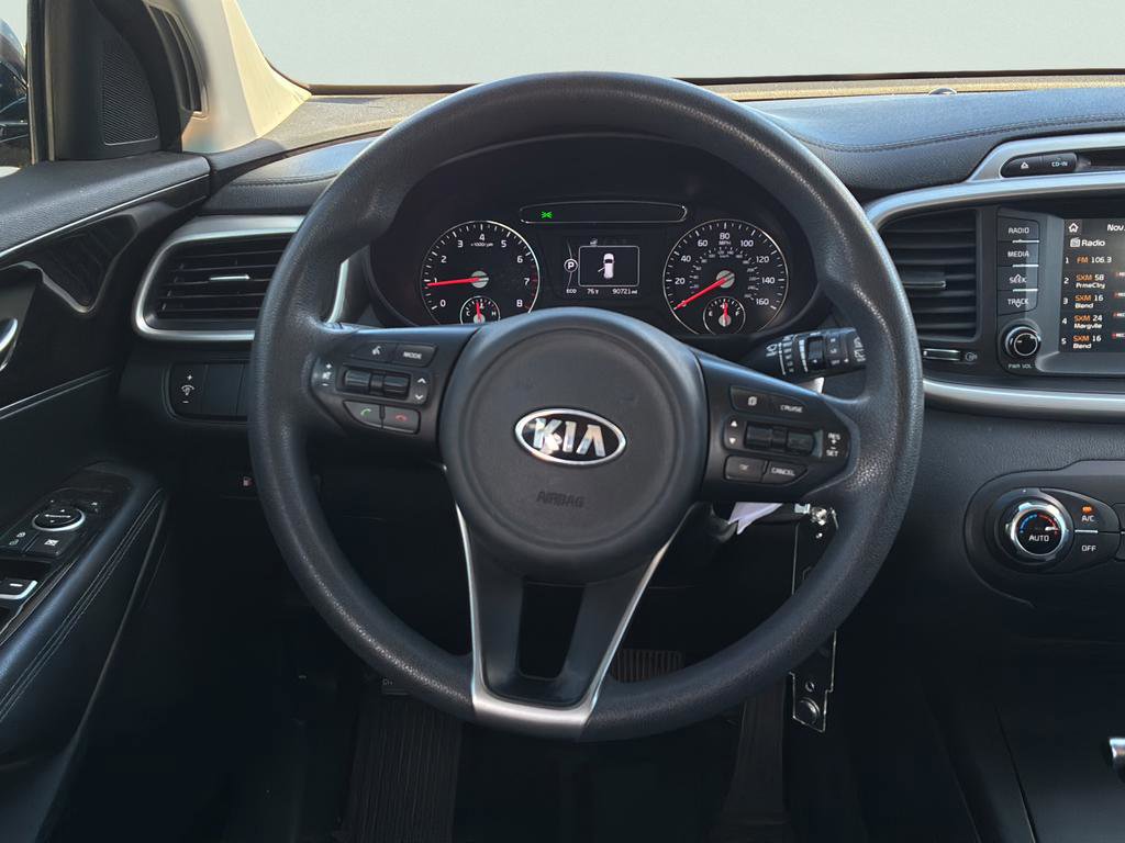 Used 2018 Kia Sorento FWD image 19