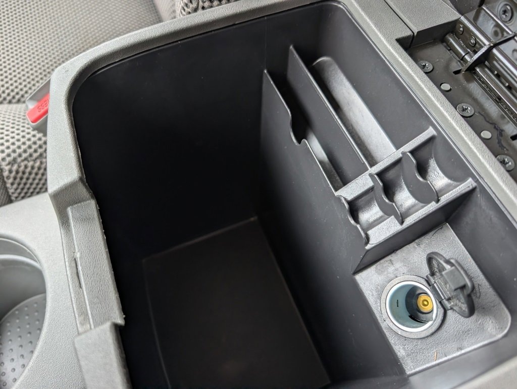 Used 2021 Nissan Frontier SV w/ Midnight Edition Floor Mats image 28