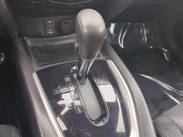 Used 2014 Nissan Rogue SV image 12