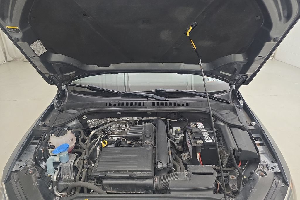 Used 2016 Volkswagen Jetta SE FWD image 28