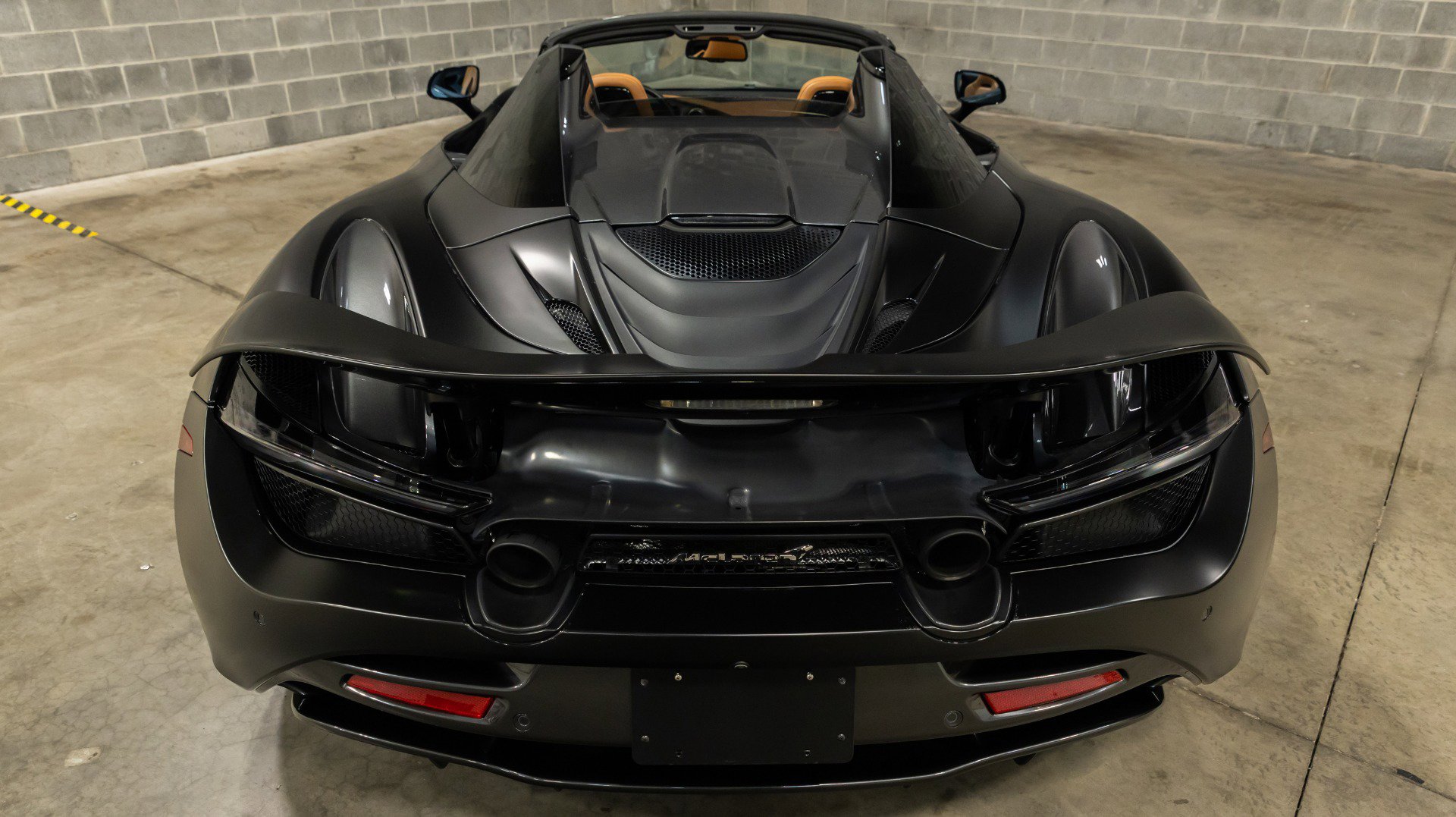Used 2020 McLaren 720S Spider image 27