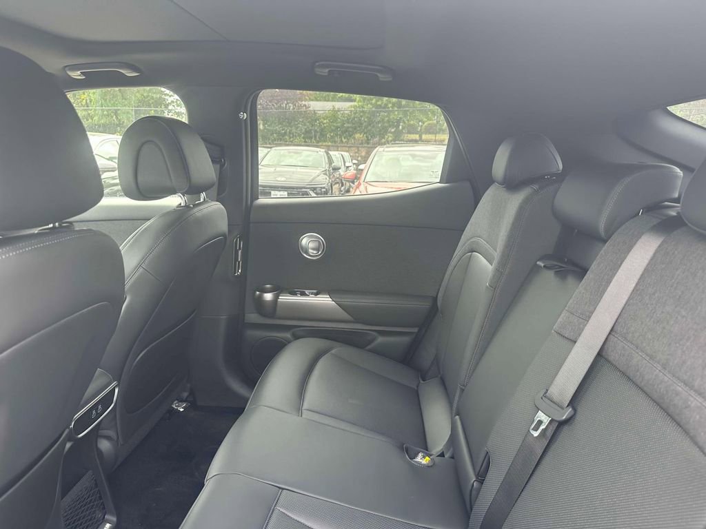 New 2025 Genesis GV60 Advanced AWD/4WD image 9