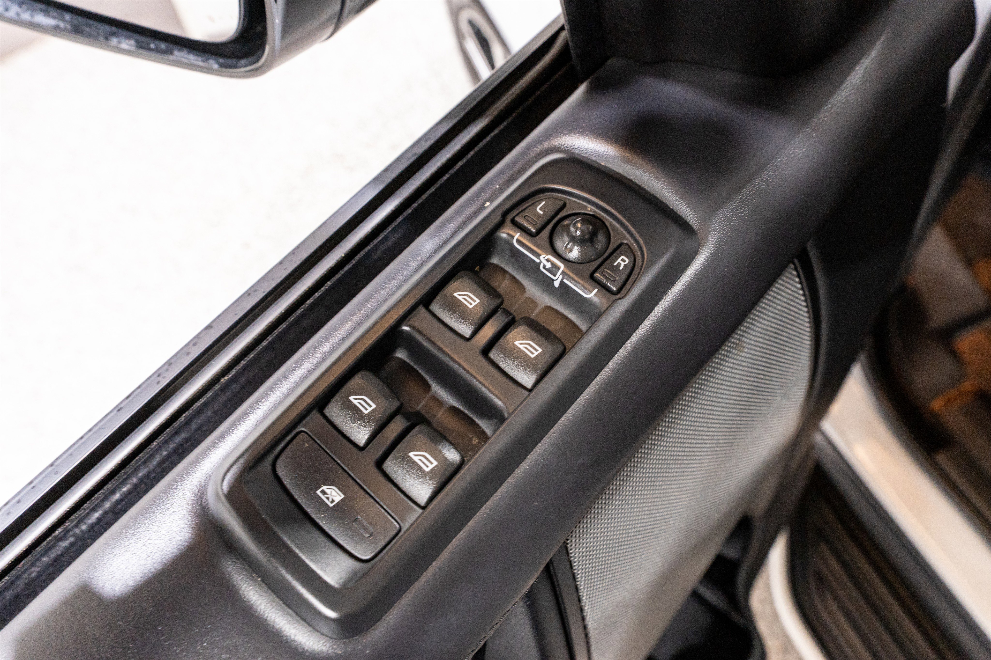 Used 2016 Land Rover LR4 HSE LUX image 14