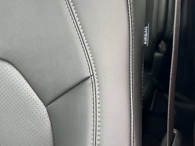 New 2027 Chrysler Pacifica Select AWD/4WD image 13
