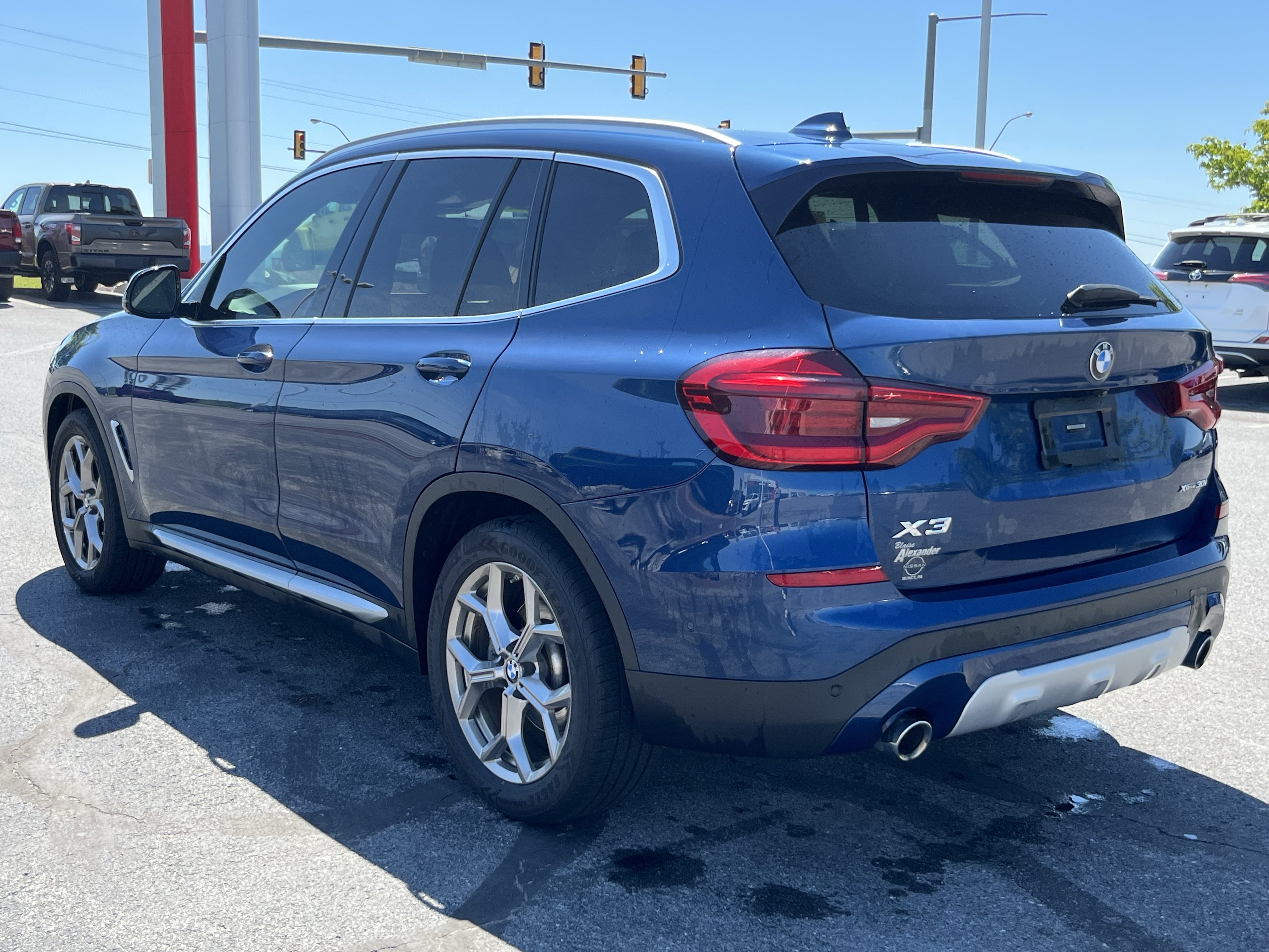 Used 2021 BMW X3 xDrive30i w/ Convenience Package AWD/4WD image 9