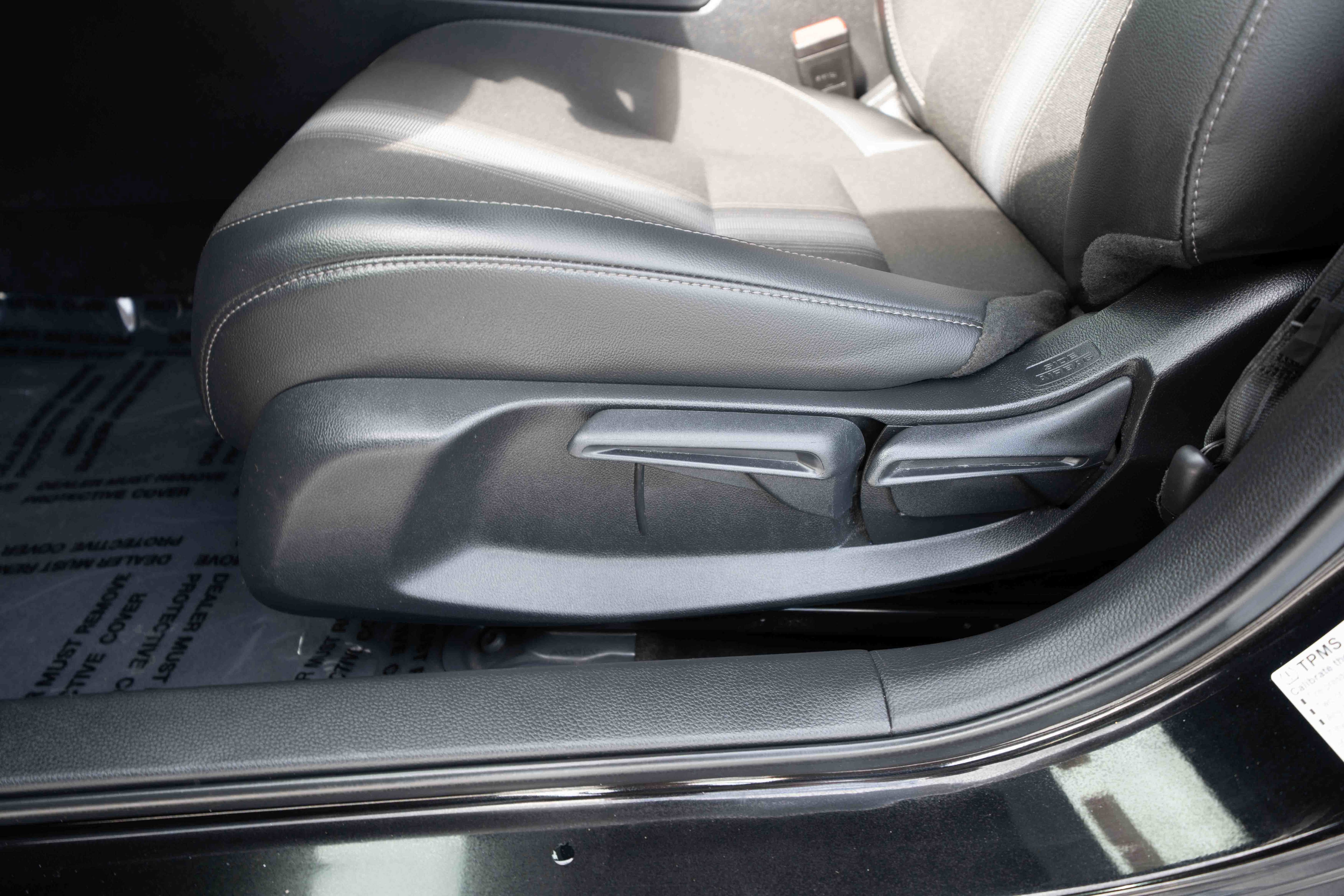 Used 2025 Honda Civic Sport image 12