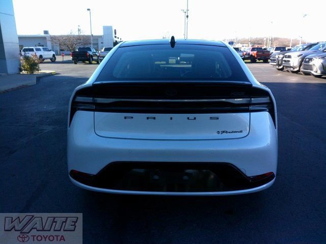 Used 2024 Toyota Prius Prime image 3