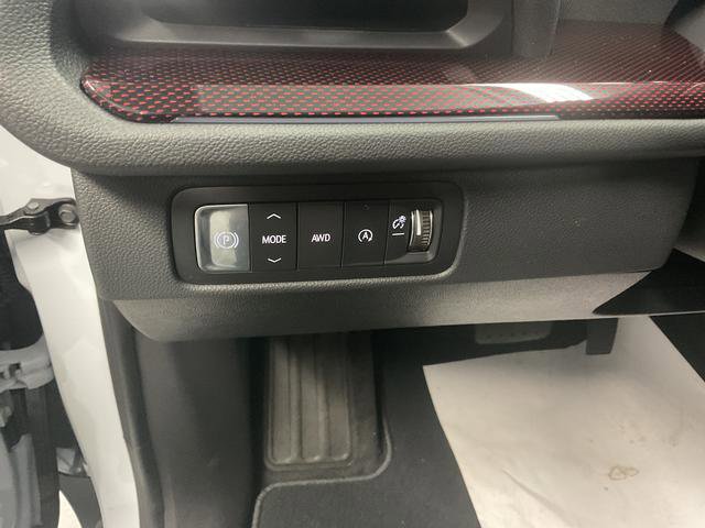 New 2026 Chevrolet Traverse Z71 w/ Driver Confidence Package image 12