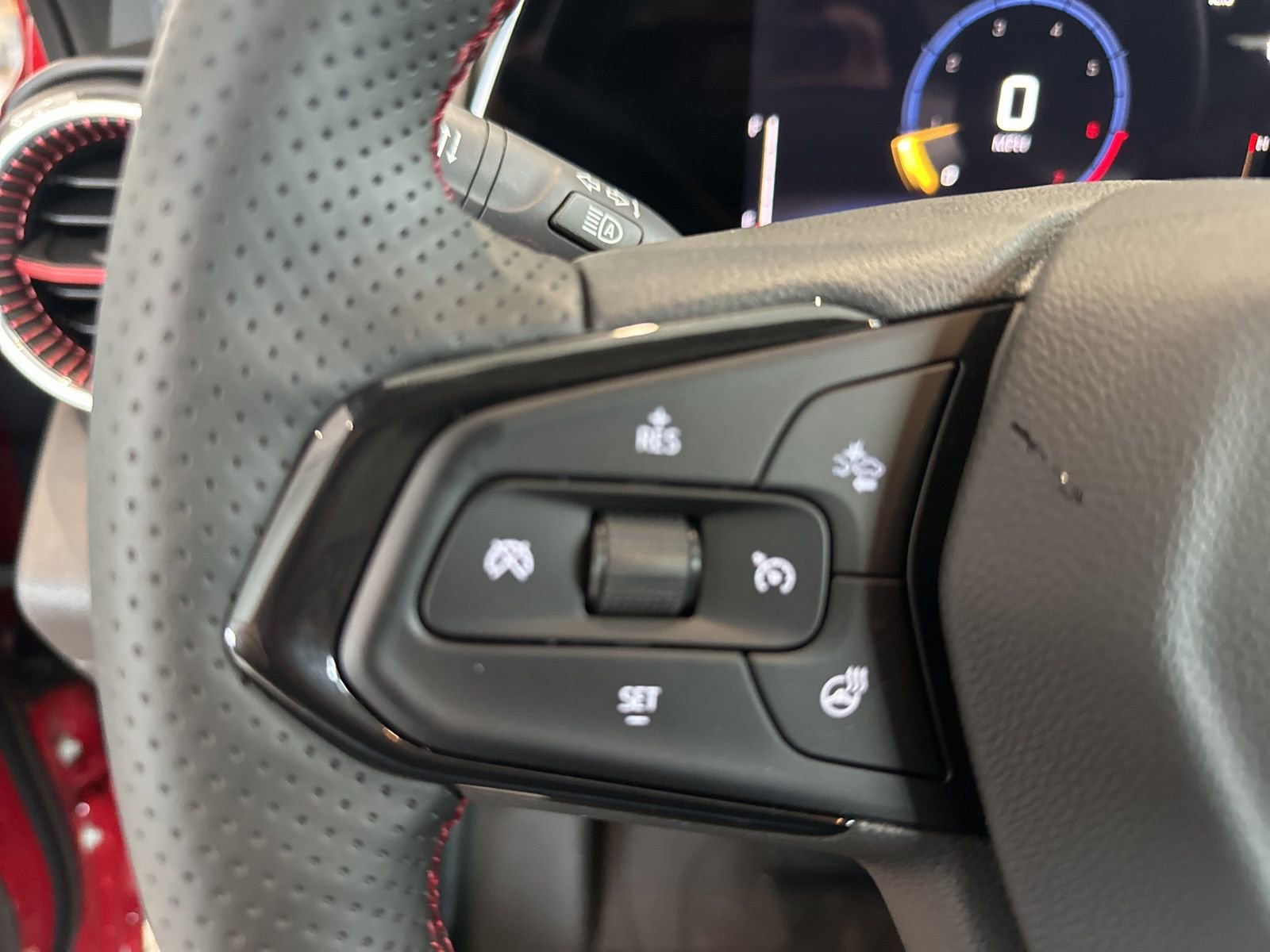 New 2026 Chevrolet Trax RS w/ Sunroof Package image 20