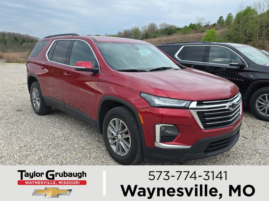 Used 2023 Chevrolet Traverse LT image 1