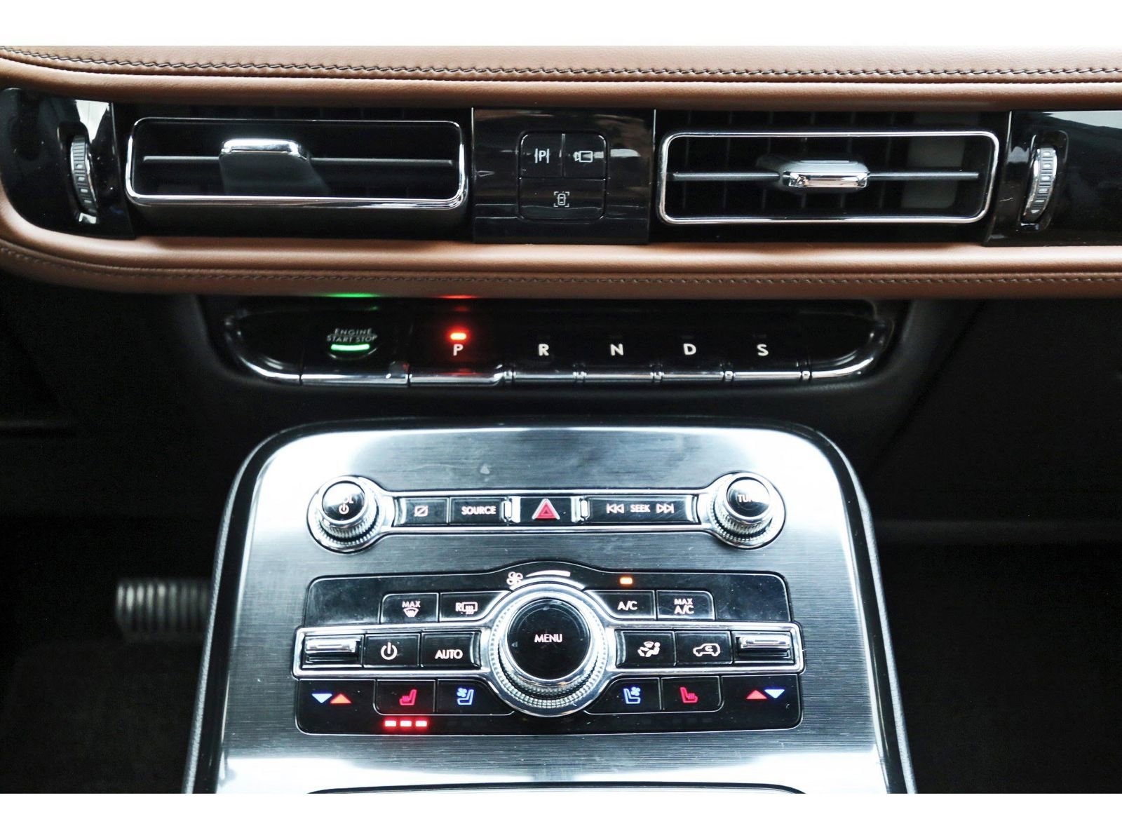 Used 2022 Lincoln Nautilus Reserve w/ Equipment Group 201A image 28