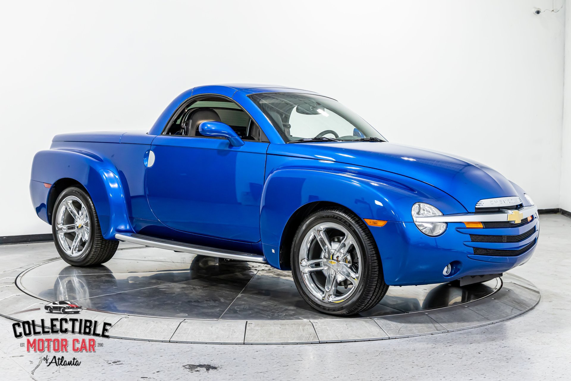 Used 2006 Chevrolet SSR w/ Preferred Equipment Group RWD image 24