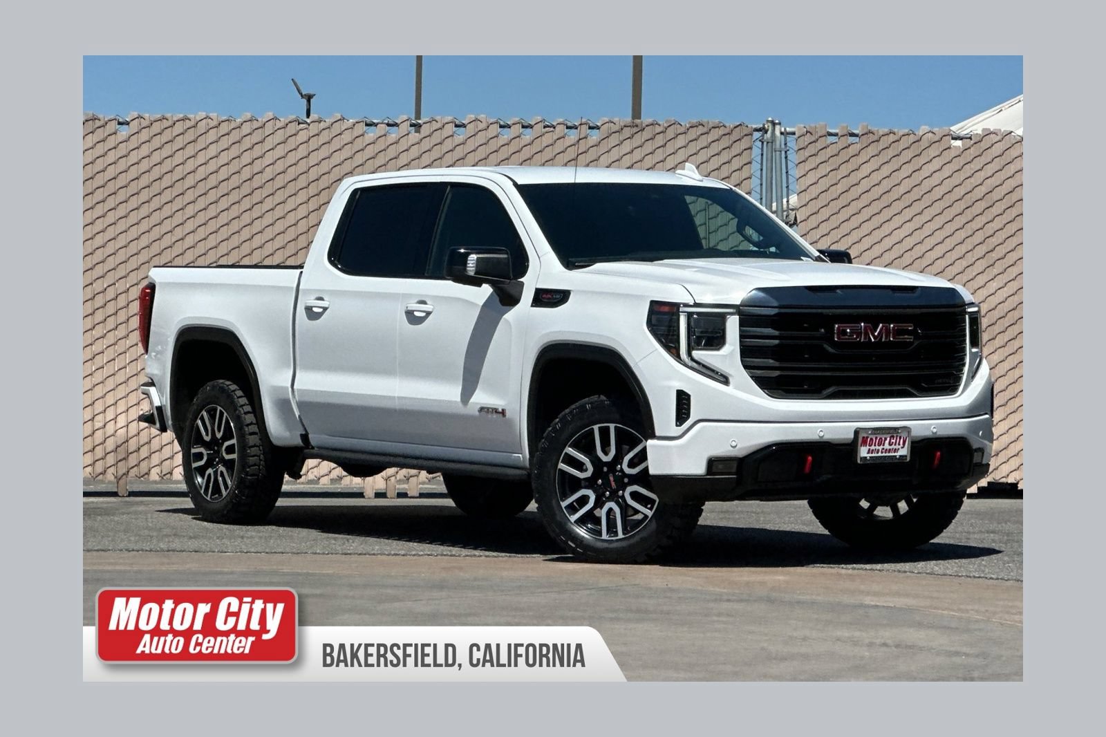 Certified 2023 GMC Sierra 1500 AT4 w/ AT4 Premium Package AWD/4WD image 1