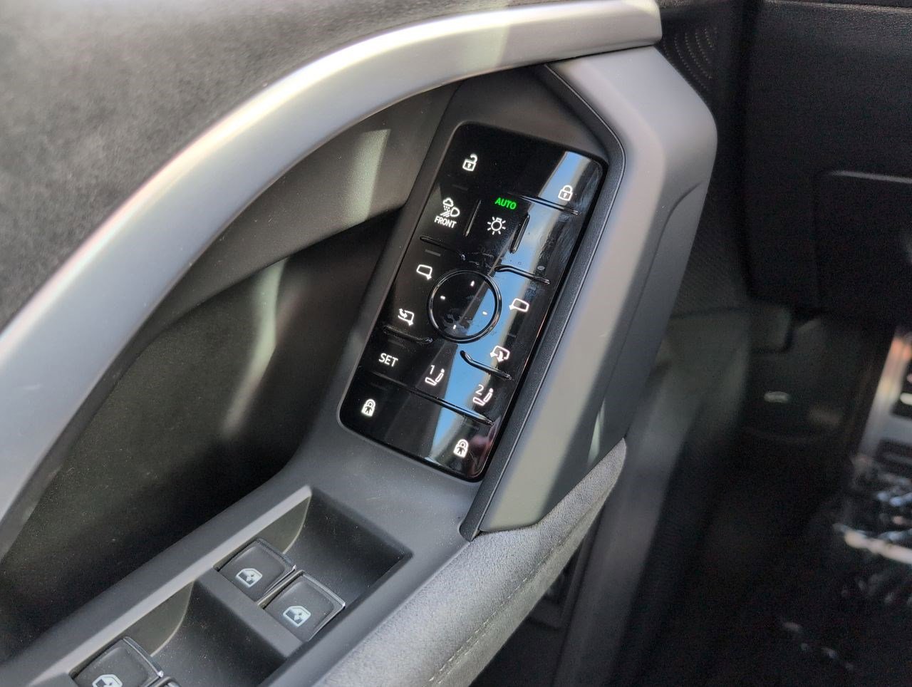 New 2025 Audi SQ5 Premium Plus image 14