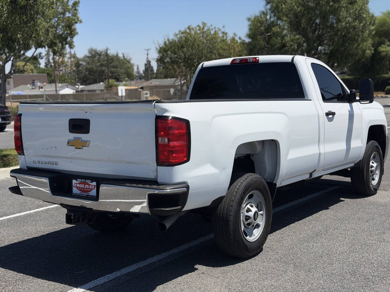Used 2017 Chevrolet Silverado 2500 W/T RWD image 2