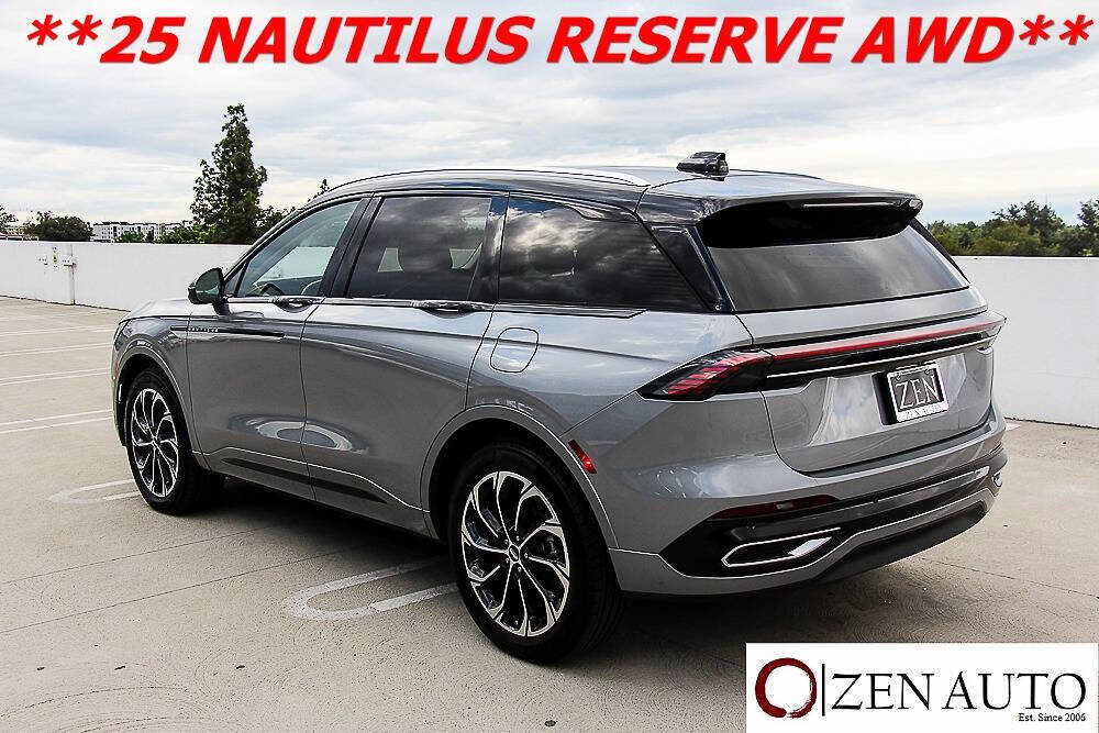 Used 2025 Lincoln Nautilus Reserve image 6