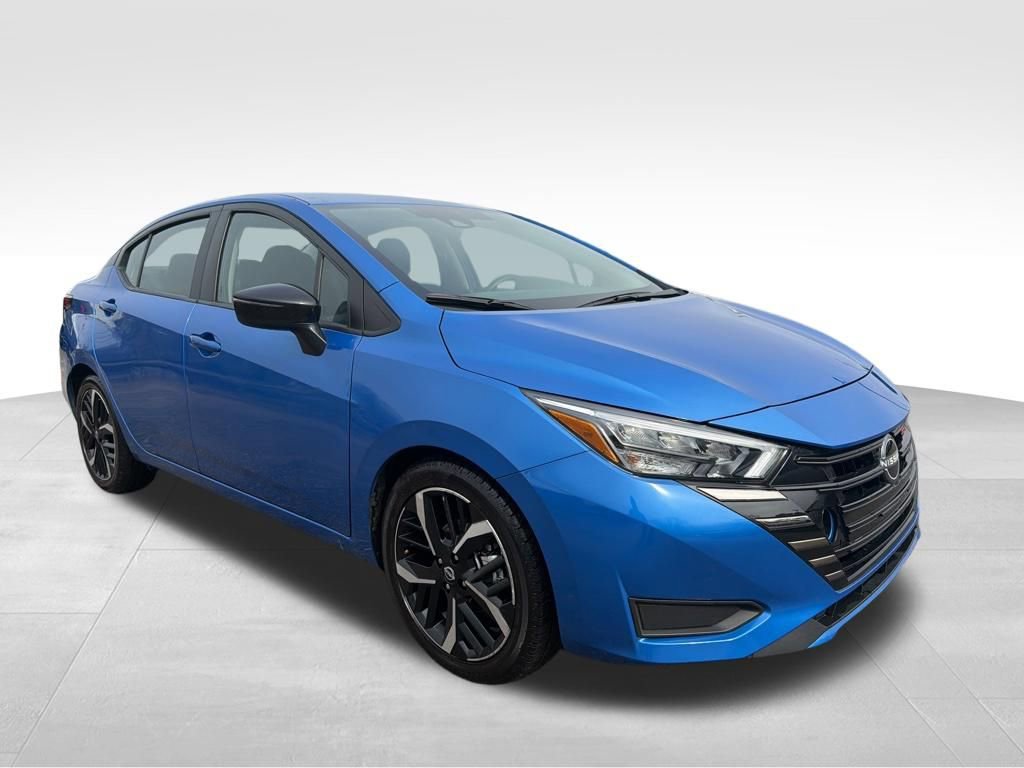 Used 2024 Nissan Versa SR image 8
