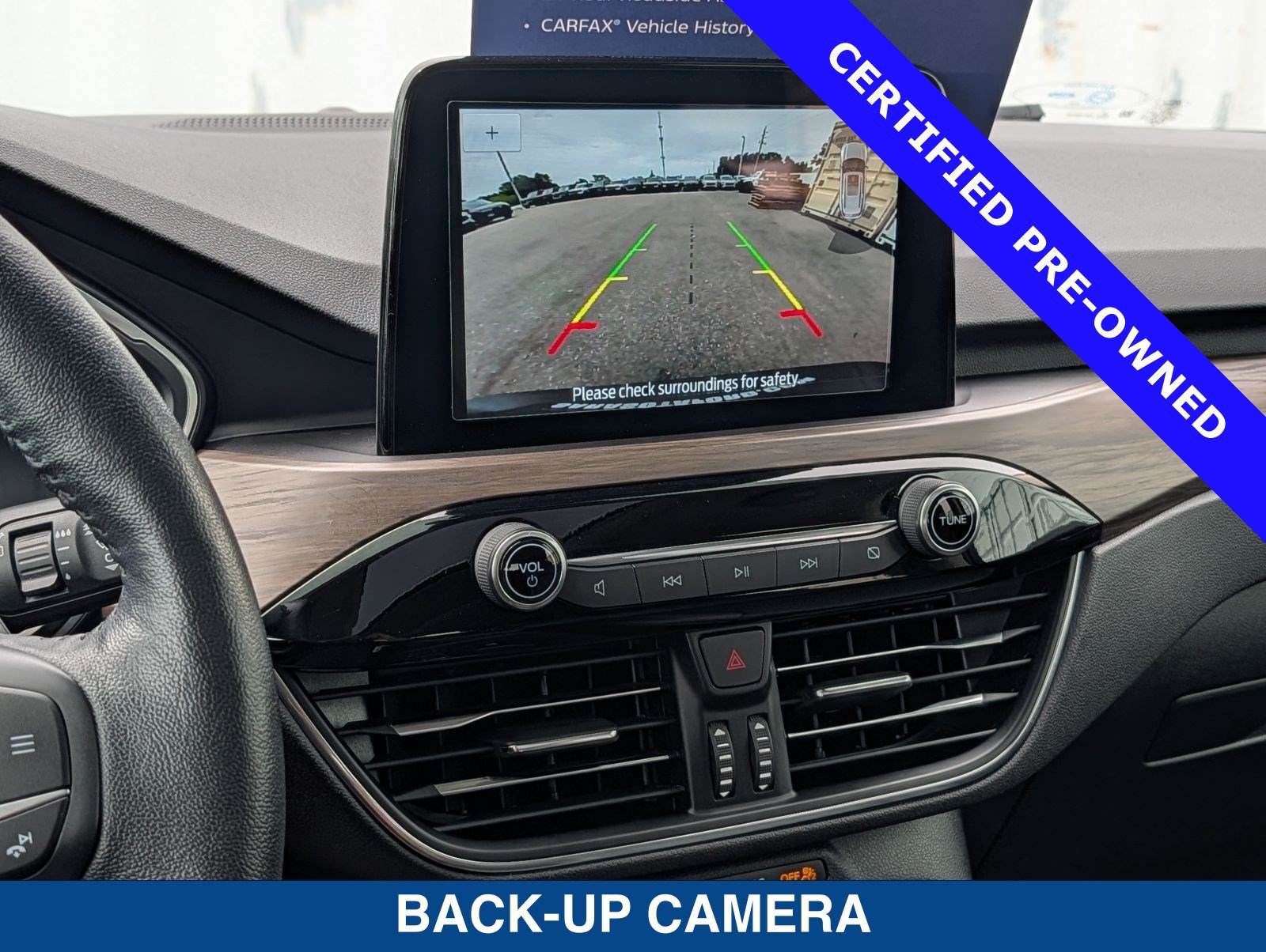 Certified 2020 Ford Escape Titanium AWD/4WD image 32